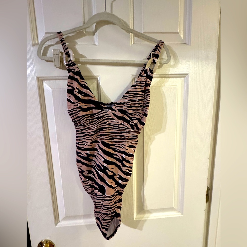 Venus Size 14 Swimsuit